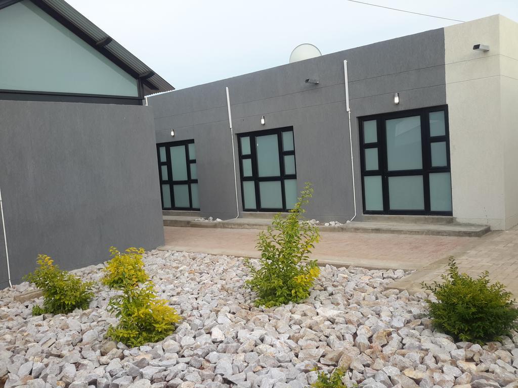 Tsumeb Guesthouse Kamho Exterior photo